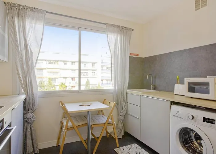Regina - Welkeys Apartment *